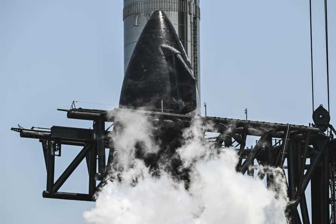 Designed to eventually be fully reusable, Starship stands 397 feet (121 meters) tall with both stages combined -- 90 feet taller than the Statue of Liberty Designed to eventually be fully reusable, Starship stands 397 feet (121 meters) tall with both stages combined -- 90 feet taller than the Statue of Liberty