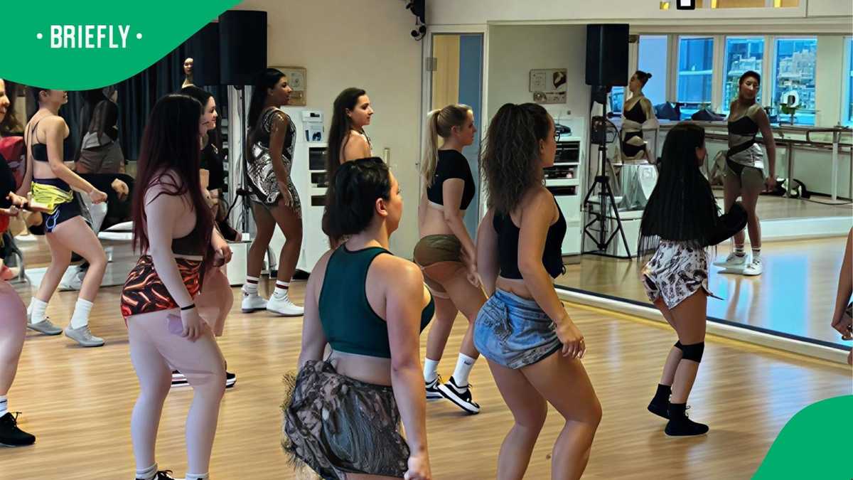 European woman overseas teaches Bacardi in TikTok video and leaves South Africans divided