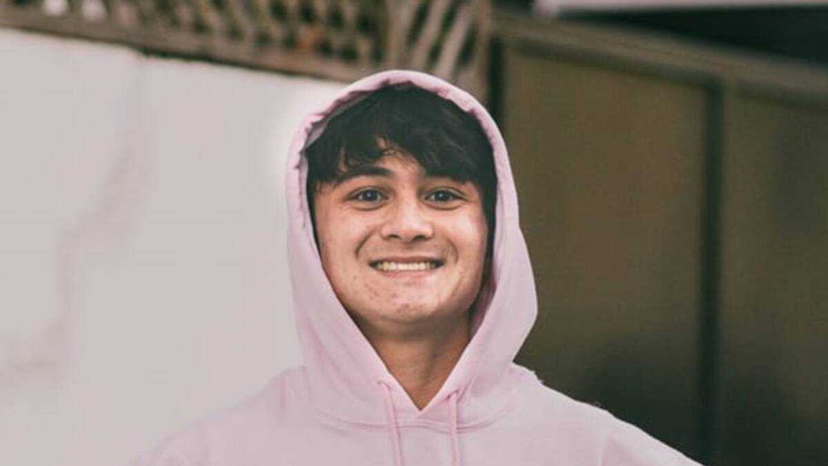 Michael Reeves height, weight, girlfriend, ethnicity, family - Briefly ...