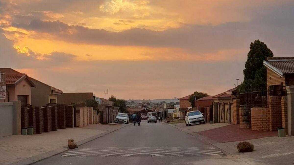 Neat Stunning Photo Of Clean Tembisa Township Leaves Peeps Proud And neat-stunning-photo-of-clean-tembisa-township-leaves-peeps-proud-and
