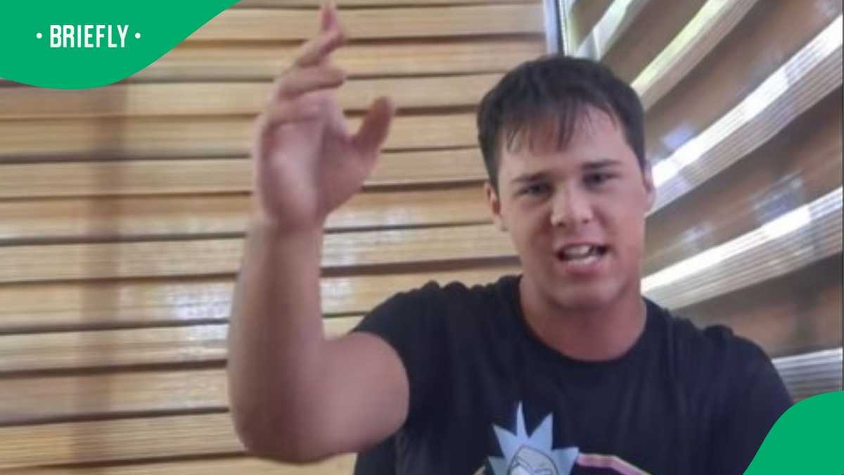 Man singing Amapiano hit lyrics surprises South Africa in TikTok video