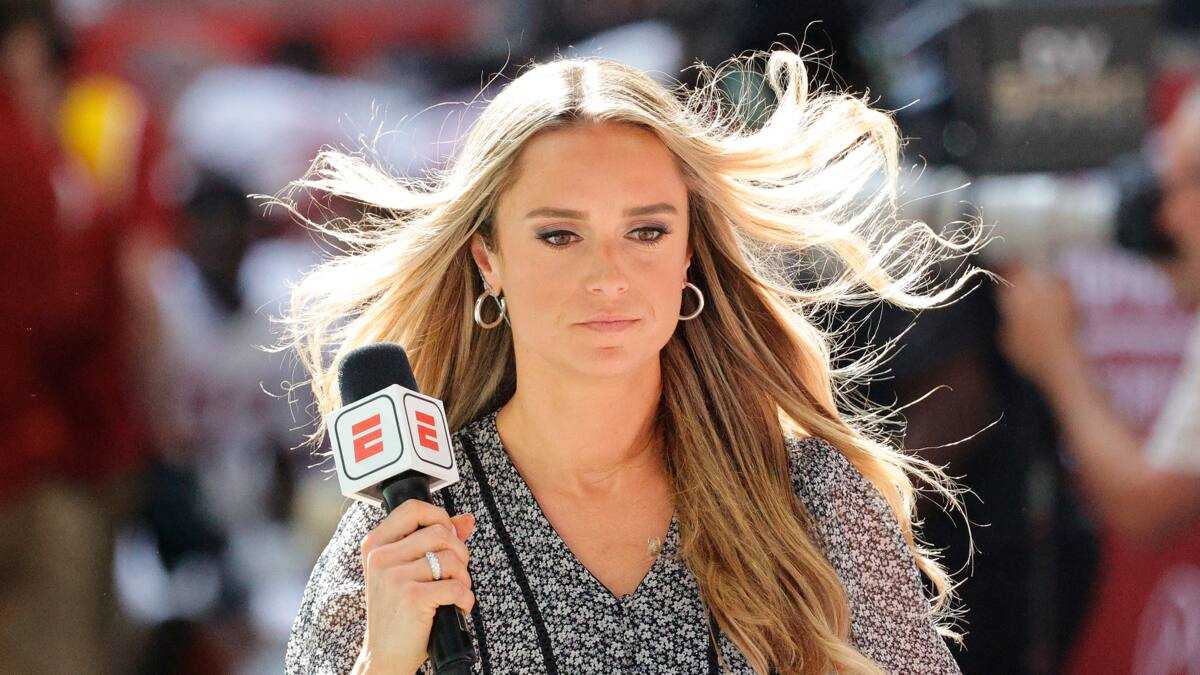 Who is Molly McGrath? Age, children, husband, salary, high school Who is Molly McGrath? Age, children, husband, salary, high school