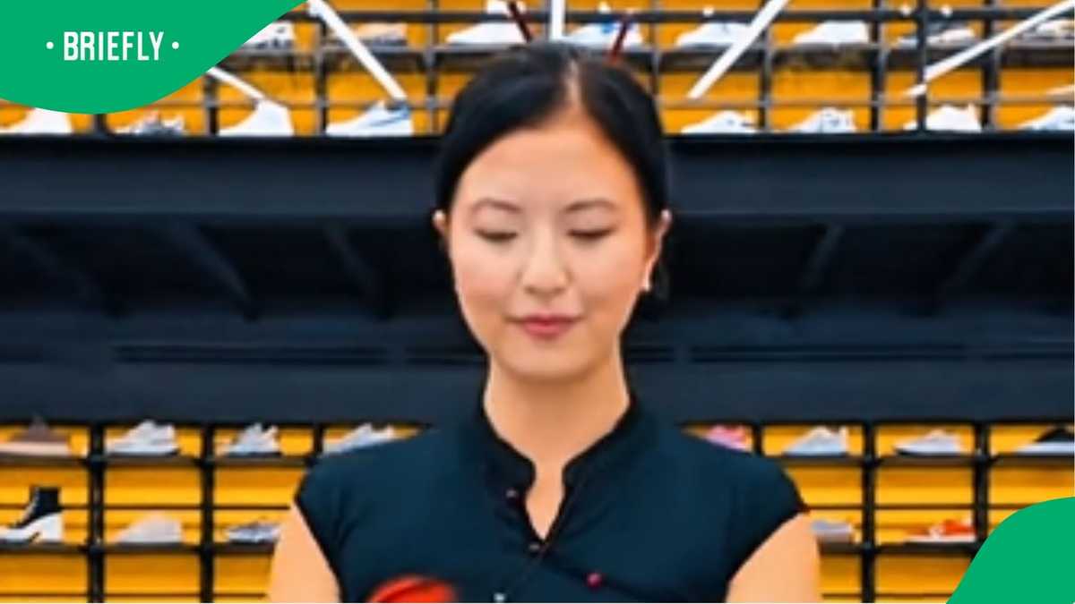 Chinese DJ plays South African gqom during Chinese New Year celebration, leaving Mzansi impressed