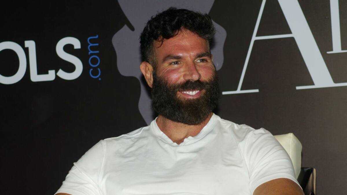 Dan Bilzerian height, age, family, education, business, net worth -  Briefly.co.za