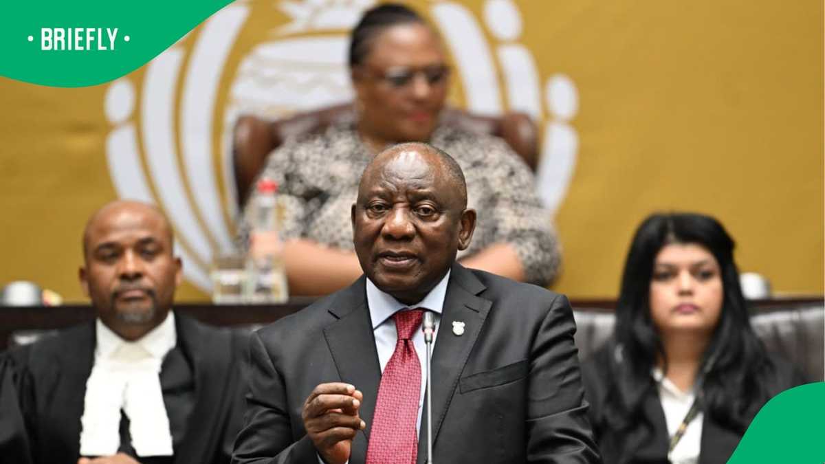 Ramaphosa insta al ANC a frenar el derroche mientras empleados exigen salarios.