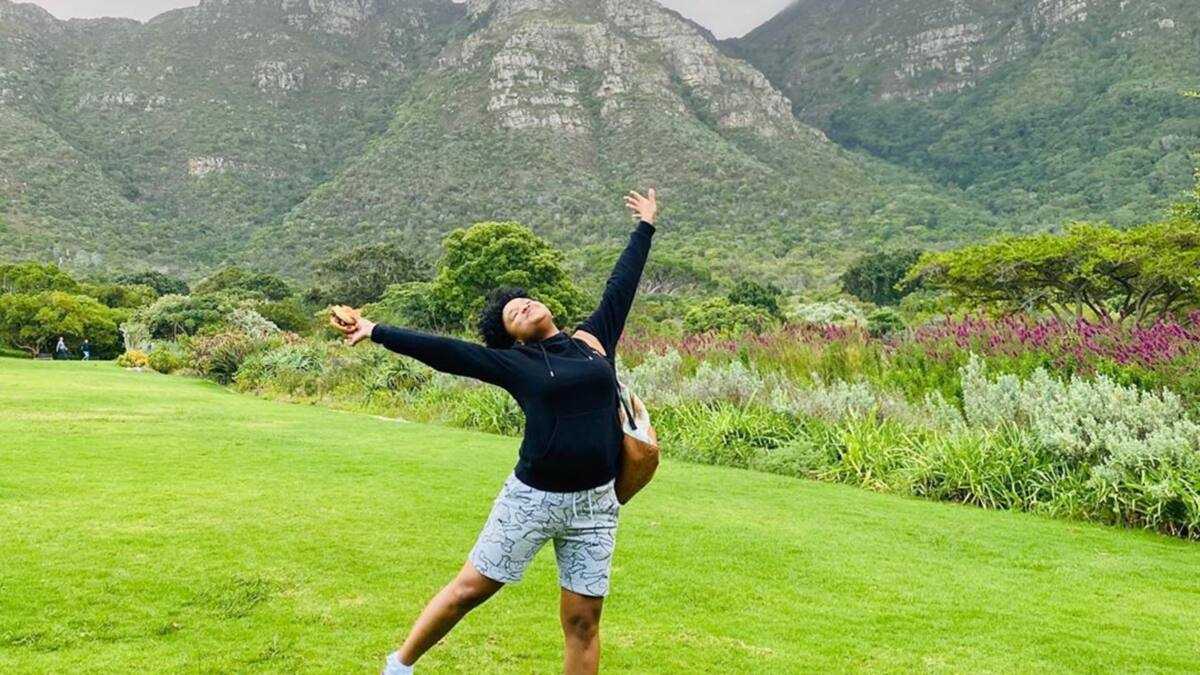 Simmy Sa Singer Simmy bio: age, Instagram, parents, songs, album, career, Twitter, is ...
