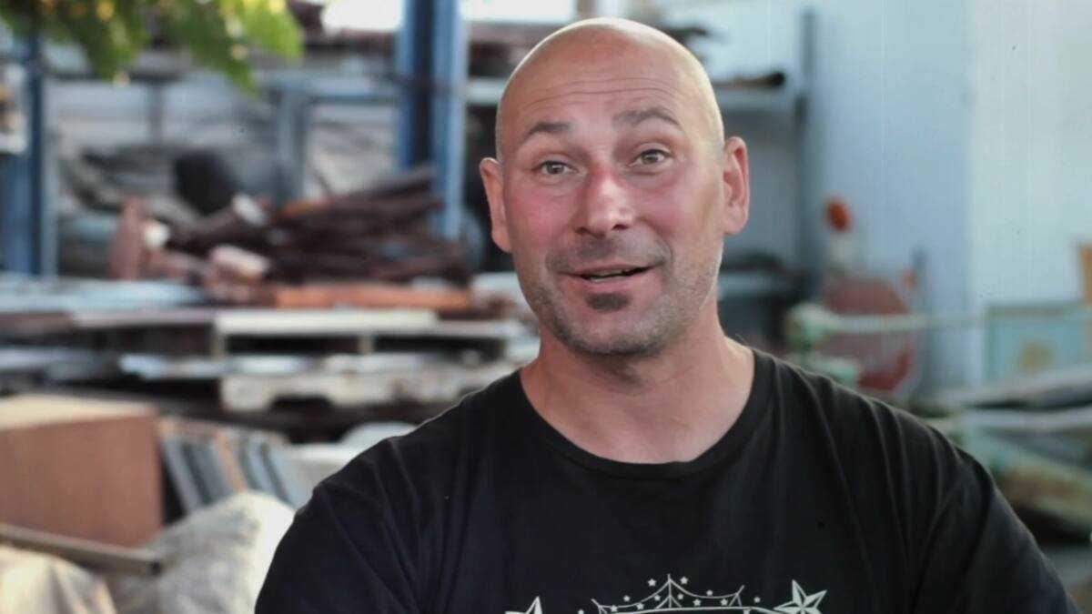 Who is Ian Roussel? Biography, age, profession, website, profiles, net ...