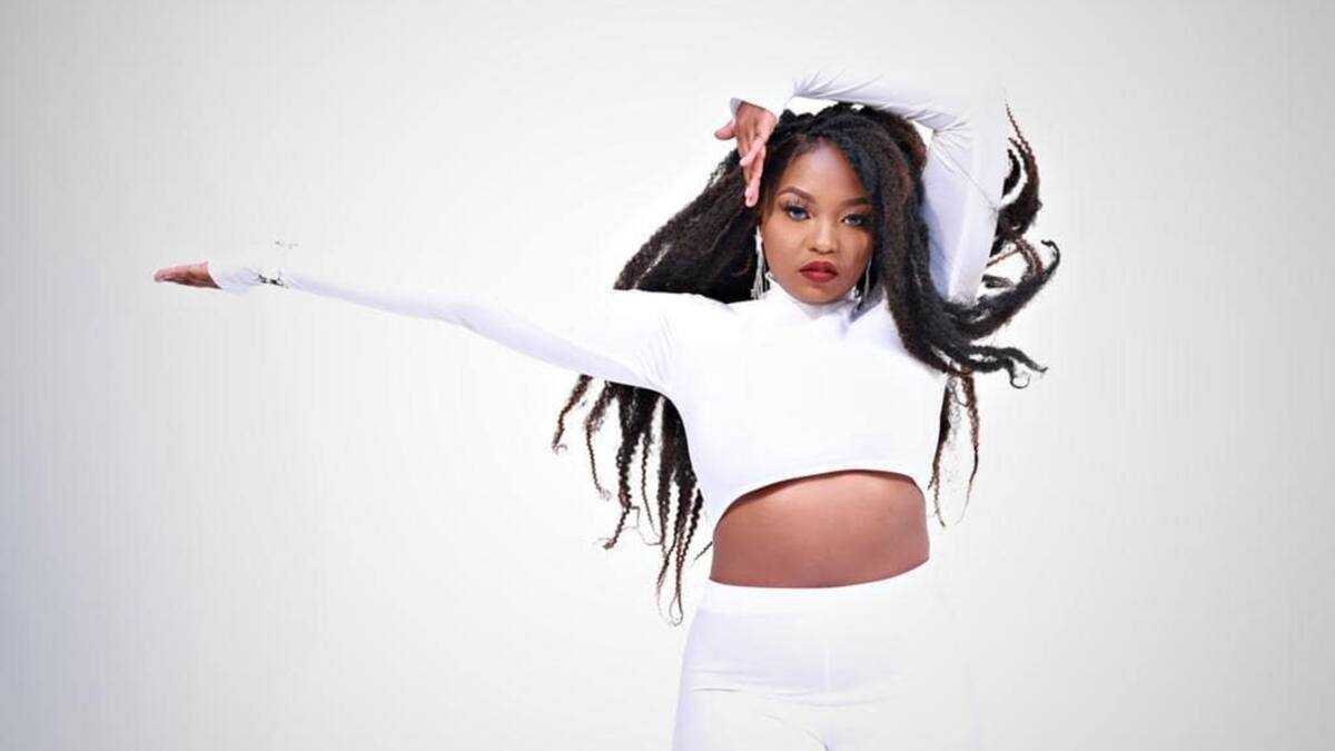 Rethabile Rsa Rethabile Khumalo bio: age, parents, Idols, Umlilo, songs, profile ...