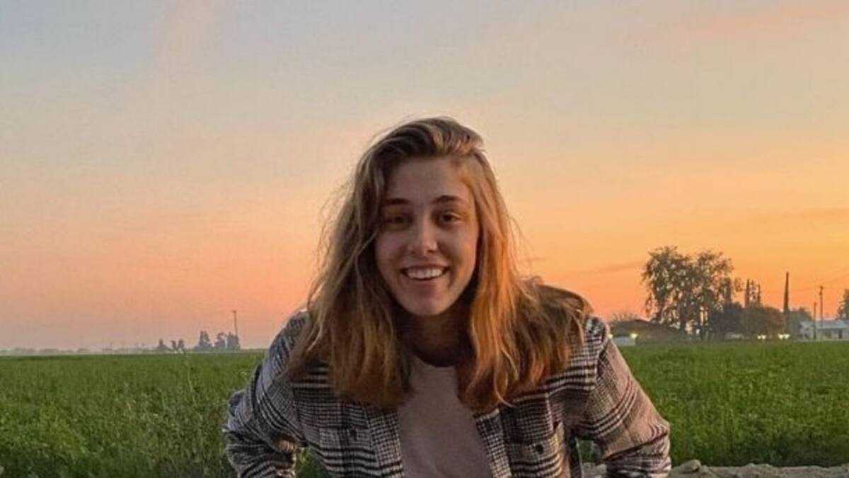 Onlyjayus Name Who is Onlyjayus? Age, real name, partner, Netflix, height, why is she ...