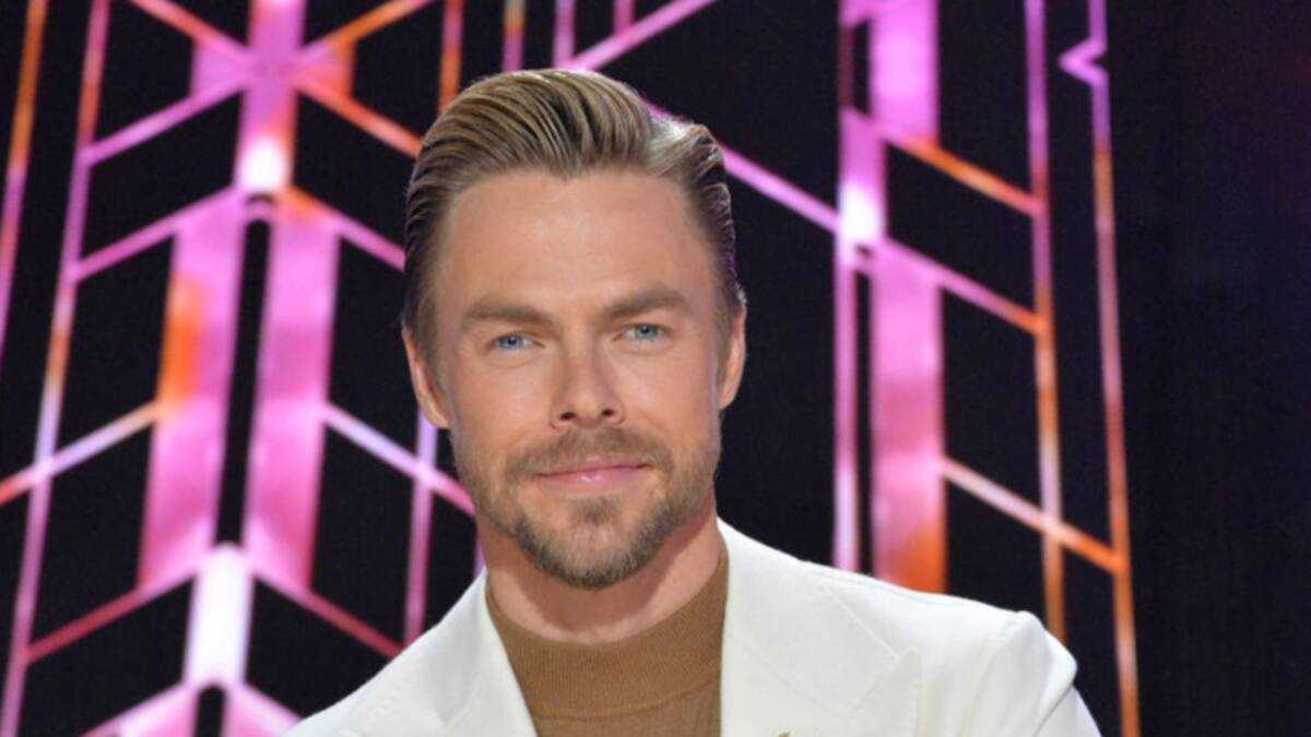 Derek Hough's net worth, age, education, married, show, awards