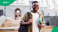 Res students cook on woodfire amidst Wi-Fi and power outages; Mzansi outraged