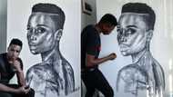 Local artist wows Mzansi with mesmerising portrait of Zozibini Tunzi