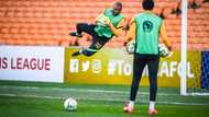 “Hawu Captain”: Kaizer Chiefs goalkeeper Itumeleng Khune dragged for Swazi women pic