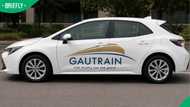 “Taxi industry is watching”: Mzansi reacts as Gautrain prepares to launch e-hailing service in SA