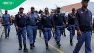 Police officer in viral bribery video under investigation as SAPS opens corruption case