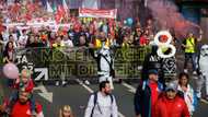 Major German trade union wins pay hike, averting strike