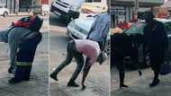 Eish: Hilarious video shows Mzansi locals falling for stuck money prank