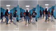 Teacher dances with her students after they got tired in class, cute video of fun in hallway goes viral