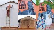 Talented man paints TB Joshua on a wall, honours the late prophet, photos go viral
