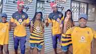 Proud dad and daughters show off matching Kaizer Chiefs gear: "Lovely"