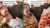 Woman surprises mother with money bouquet, netizens touched by the gesture