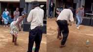 "I see you": Uncle joins lady's energetic dance at wedding celebration, peeps love their vibe