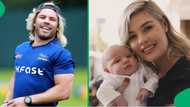 Springboks star Faf De Klerk and family celebrate victory in stunning photo, Mzansi loves it