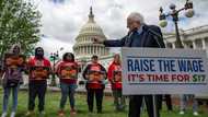 Leftist US senator pushes for $17 minimum wage