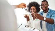 Marriage or love: Mzansi discusses how long a couple should wait before moving in together