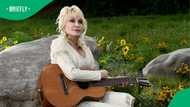 Dolly Parton fans gather outside her home, and one unlikely mourner has Mzansi emotional
