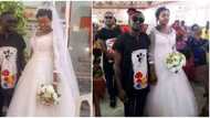 Groom shows up for his wedding in jeans, photos trends online