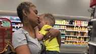 Desperate mom saved by kind lady in shop after kids have meltdown