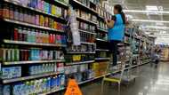 Cautious Walmart outlook hits shares despite solid Q4 profits