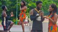 Save the date: Handsome man proposes to pretty girlfriend, photos go viral