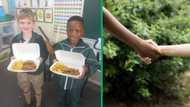 2 Primary school boys melt Mzansi hearts by showing one another kindness: “Brought tears to my eyes”