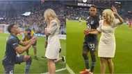 Footballer proposes to beautiful girlfriend on the field and gets huge response