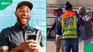 Taxi driver comes running from nearby shop after JMPD impounds his vehicle, SA amused