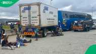 Limpopo authorities stop overloaded buses travelling to Zimbabwe, sparking mixed reactions online