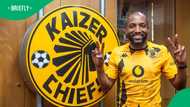 Amakhosi's Sibongiseni Mthethwa shows off Blue Corolla GLX with maskandi beats, Mzansi reacts