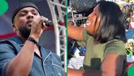 Woman hilariously shows love to Nathi at a concert, netizens entertained: "I love him too"