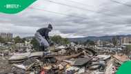Pregnant Jika Joe fire victim stays awake all night to keep 3 children warm