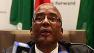 Motsoaledi: SANDF arrests over 500 illegal foreign nationals daily