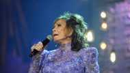 Loretta Lynn, country music luminary and songwriting pioneer, dies at 90