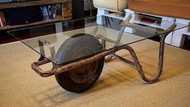 “Drive to the fridge”: Mzansi blown away by unusual wheelbarrow coffee table