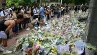 Huge queue as Hong Kongers mourn Elizabeth II