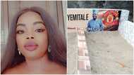 Father's grave with Man Utd logo has many emotional as daughter mourns