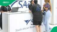 “I don’t agree with this”: Mzansi divided over proposal for SARS to deduct NSFAS debt from salaries