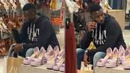 4 photos of man waiting while bae takes forever at shopping mall has SA feeling his pain, "Hard being indoda"