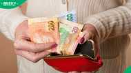 “That’s a tough one”: Mzansi reacts as SA man asks how to manage salary jump from R15k to R27k