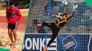 Mzansi legend Itumeleng Khune shows off his skills while waiting for Kaizer Chiefs' decision